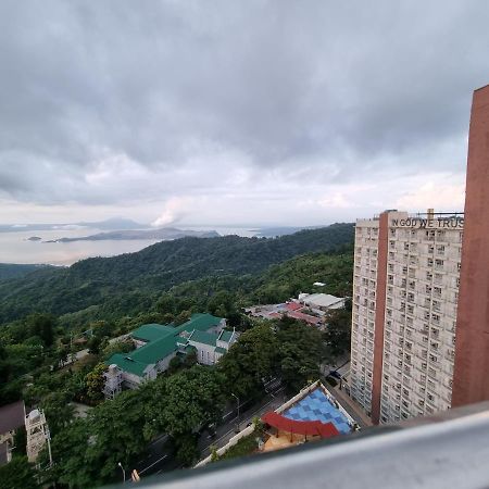4 Pax Tagaytay Prime Staycation Wifi Netflix And Light Cooking Free Viewdeck 따가이따이 외부 사진